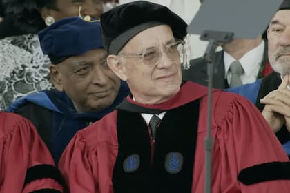 Tom Hanks centró su discurso en la Universidad de Harvard en la importancia de defender la verdad; el actor habló para los graduados de 2023