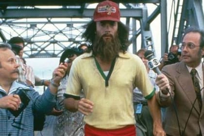 Tom Hanks pagó de su bolsillo la emblemática escena de la carrera de Forrest por Estados Unidos