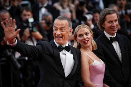 Tom Hanks, Scarlett Johansson y Wes Anderson, en la alfombra roja de Cannes