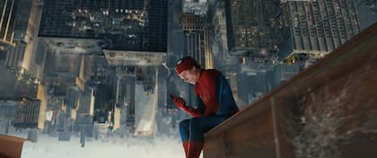 Tom Holland en una escena de Spider Man: Un nuevo día