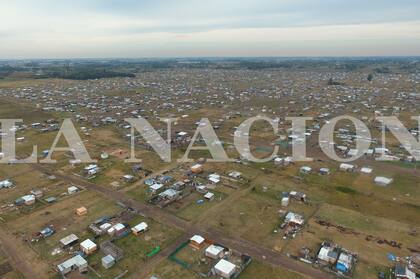 Toma de tierras en Los Hornos La Plata