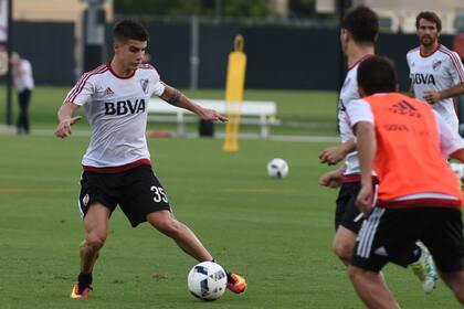 Tomás Andrade es enganche, zurdo y ya jugó tres partidos en primera