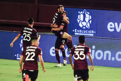 Tomás Belmonte festeja su gol contra Vélez Sarsfield.