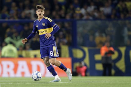Tomás Belmonte, uno de los amonestados en el primer tiempo en Boca