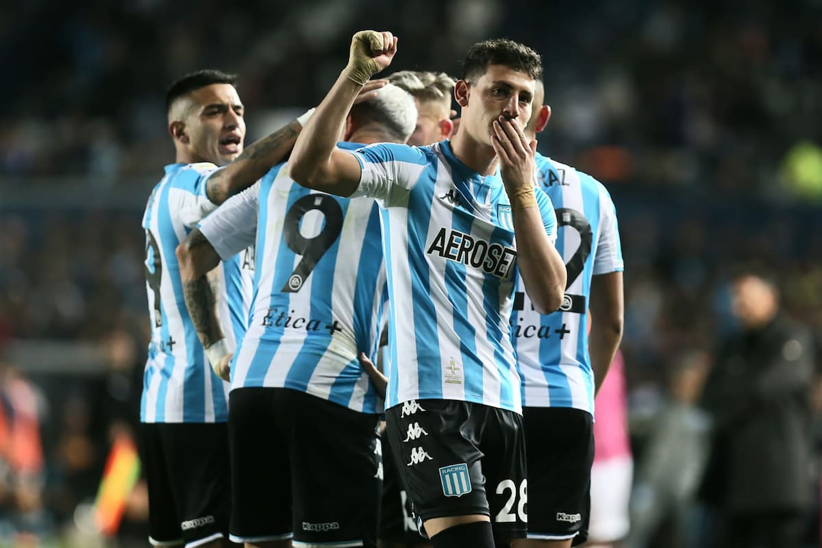 Tomás Chancalay festeja el 1-0 de Racing ante Huracán, en la cancha de la Academia, por la primera fecha de la Liga Profesional 2022