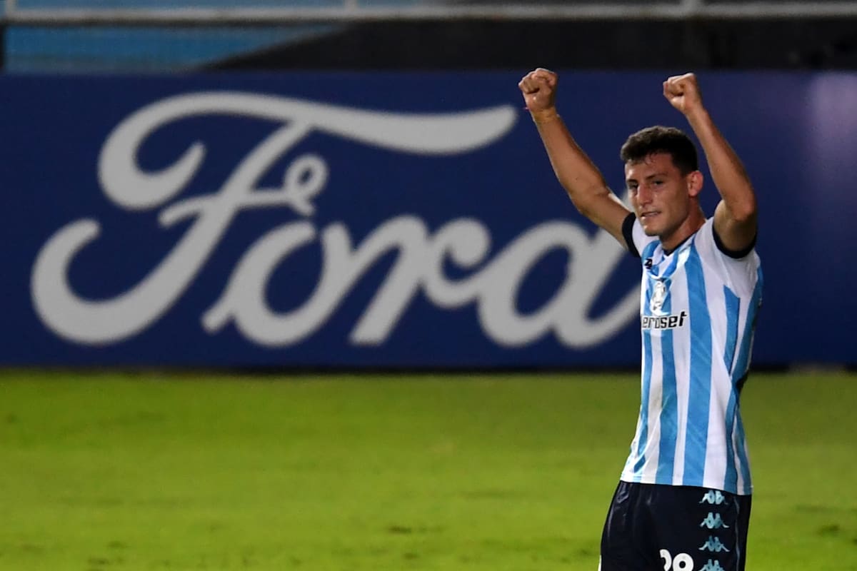 Tomás Chancalay festeja el gol del triunfo de Racing ante Sproting Cristal por 2-1, sobre el final del partido por la segunda fecha de la Copa Libertadores