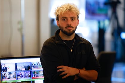 Tomás Cuesta, uno de los reporteros detenido con violencia durante la marcha de jubilados