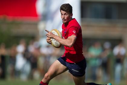 Tomás Jorge, hijo del ex puma Gustavo Jorge, se queda sin contrato y sin la posibilidad de volver a la Argentina.