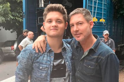 Tomás Kirzner, el hijo de Adrián Suar, habló de la mujer obsesionada con su padre que fue detenida (Foto: Instagram @elchecosuar)