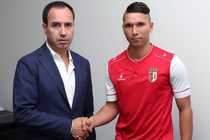 Tomás Martínez en su presentación como nuevo jugador del Sporting Braga