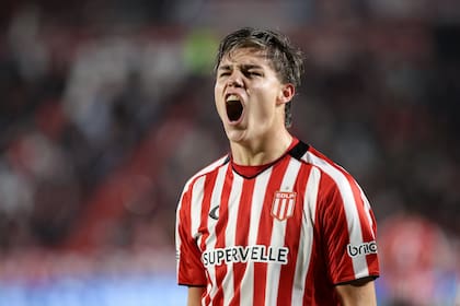Tomás Palacios convirtió un gol ante Defensa y Justicia y se retiró con una molestia, pero jugaría ante Boca