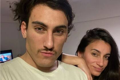 Tomás y Holder y su madre