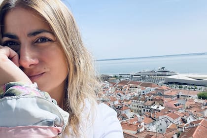 “Tomé otro avión hacia Europa, llevaba conmigo dos nuevas maletas llenas de sueños renovados, con más coraje y emociones encontradas que nunca, me sentía más adulta y ya había pasado por lo peor”