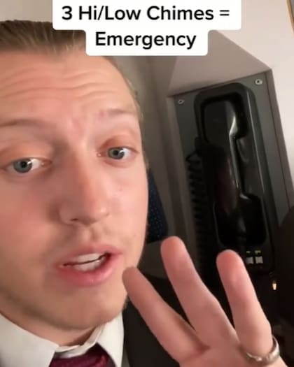 Tommy Cimato contó que el sonido de tres campanadas en un avión significa que hay una emergencia