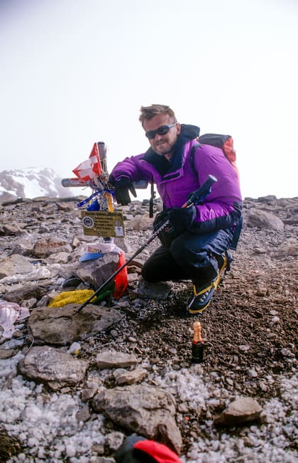 Tommy Heinrich en la cumbre del Aconcagua, en 2004