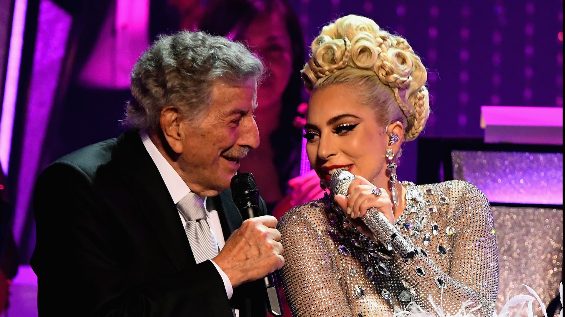 Tony Bennett se retiró de los escenarios en compañía de su querida Lady Gaga