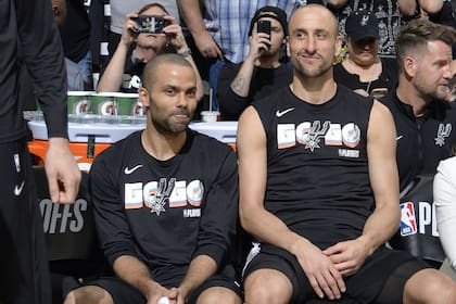 Tony Parker lleva 15 temporadas con Ginóbili en los Spurs y juntos son la pareja más ganadora en los playoffs; su admiración por el bahiense