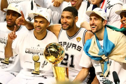 Tony Parker se despidió de San Antonio