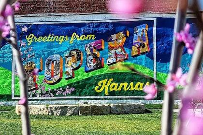 Topeka invita a la población latina a vivir y trabajar en su ciudad