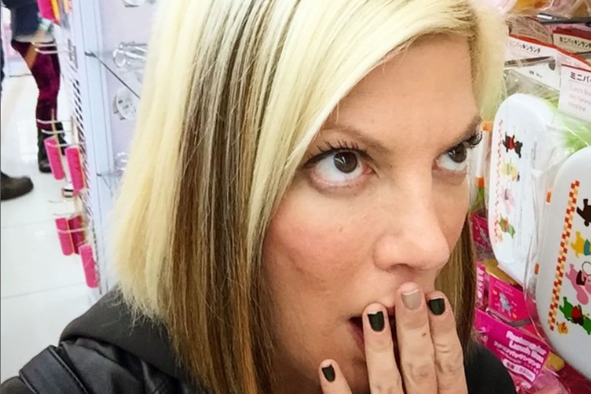 Tori Spelling reveló qué actriz de primera línea lloró “desconsoladamente” cuando la despidieron de Beverly Hills 90210