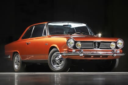 Torino TS coupé 1972. Exhibido por Renault en la Rétromobile 2020; con motor Tornado de 3770 cc, un carburador y 155 HP de potencia