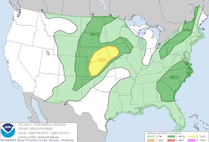 Tormentas severas amenazan Kansas, Nebraska e Iowa con granizo destructivo, vientos de hasta 120 km/h y posible formación de tornados este jueves por la tarde-noche, según el Centro de Predicción de Tormentas