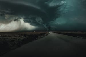 Tornado: atrapados en la tormenta recrea una de las grandes catástrofes del siglo XXI (Foto: Netflix)