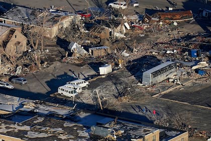 La ciudad de Mayfield quedó bajo escombros tras el tornado (AP Photo/Gerald Herbert)