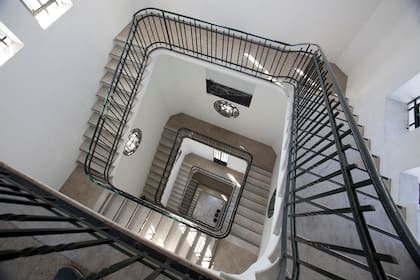 La torre mide 42,30 metros de alto