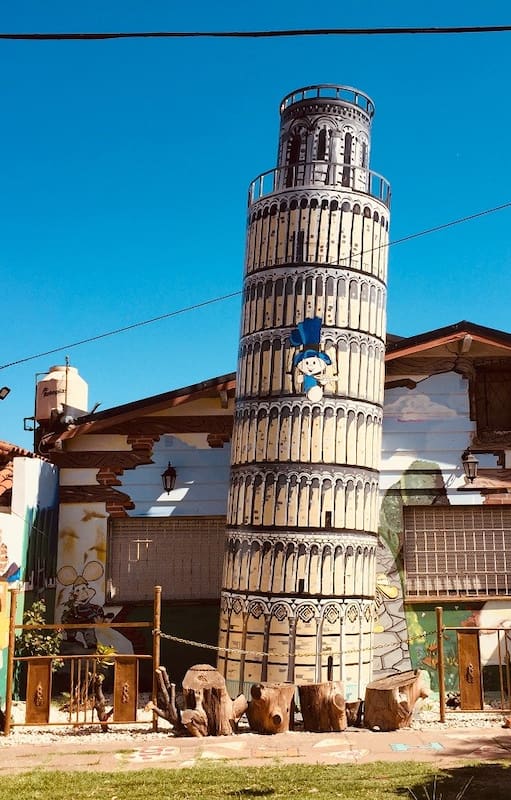 Torre de Pisa en Ituzaingo