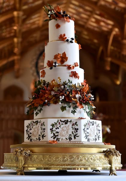 La torta, elaborada por la pastelera Sophie Cabot, era una exquisitez de frutos rojos, chocolate y adornos de azúcar emulando la hiedra.