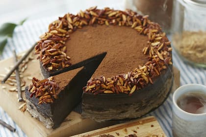 Torta de manzana con chocolate, una receta que se volvió furor en las redes y podés hacer en casa