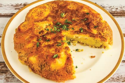 Tortilla de papas para comer como entrada, acompañamiento o en sándwich