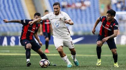 Totti fue figura en el triunfo de Roma ante el Ciclón