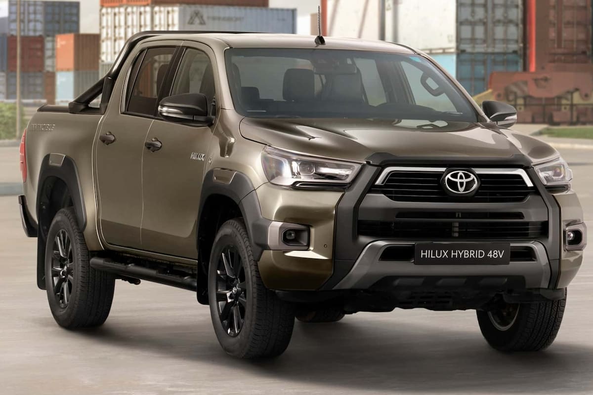 Toyota estrenó la versión híbrida de su Hilux en Europa y en el sector especulan con la llegada a la Argentina