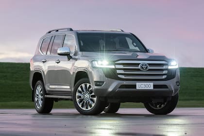 Toyota Land Cruiser 300 VX, la nueva generación del SUV del segmento F con 7 plazas y gran capacidad off-road