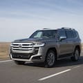 Toyota presentó en la Argentina el nuevo Land Cruiser 300: llega en dos versiones, una de ellas inédita