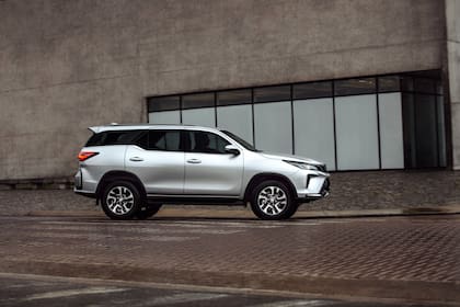 Toyota SW4 SRX 2024