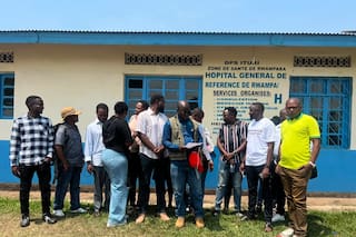 Trabajadores de centro de tratamiento del ébola en Congo se declaran en huelga por deuda salarial