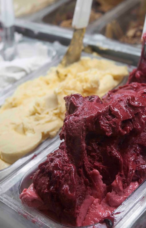 Trabajan con procesos de antaño, productos orgánicos y hasta tienen sabores a base de frutas frescas.
