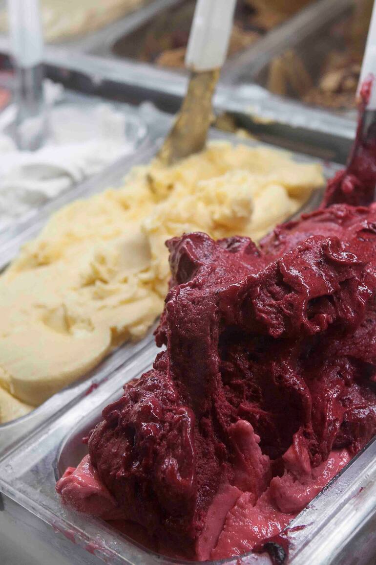 Trabajan con procesos de antaño, productos orgánicos y hasta tienen sabores a base de frutas frescas.