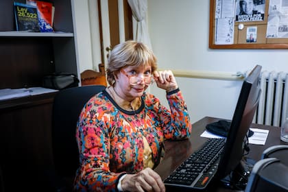 "Trabajar ahora vamos a trabajar, el tema es vivir de la profesión", reflexiona sobre su oficia Coni Vera