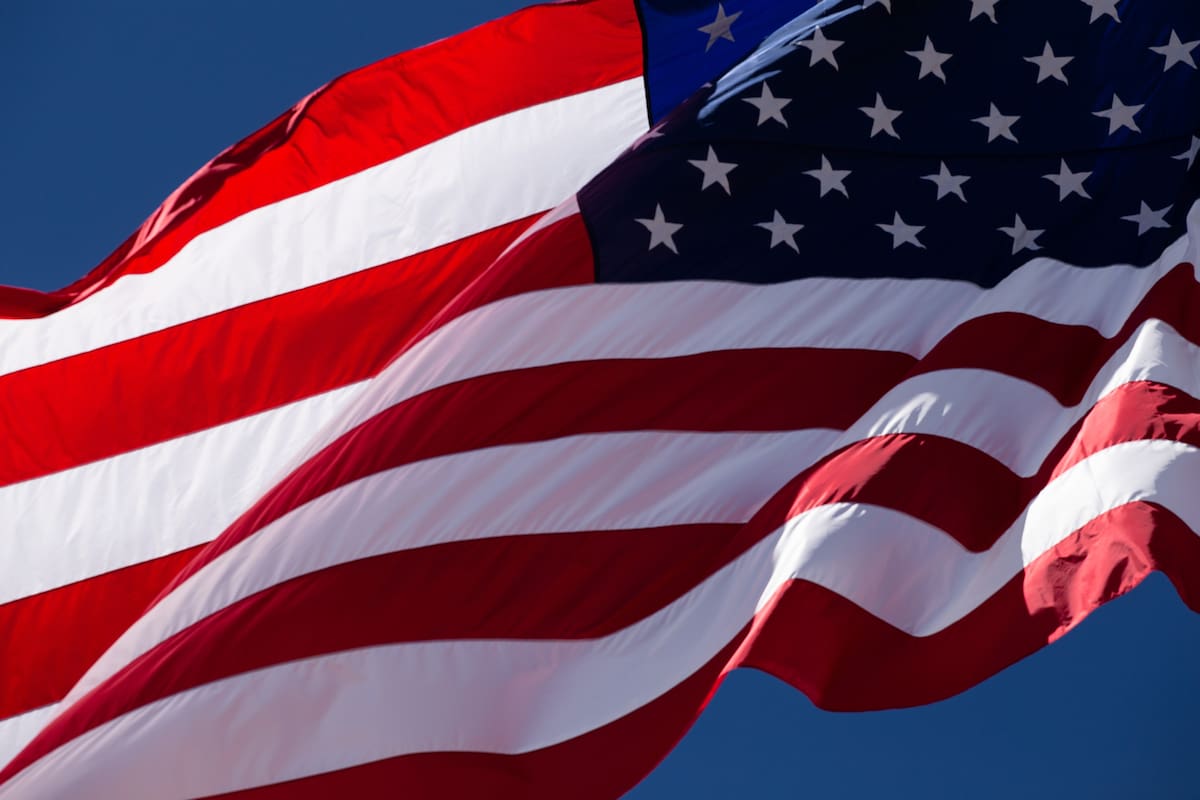 Trabajar en Estados Unidos sin tener que migrar es posible y el país contempla diversos programas