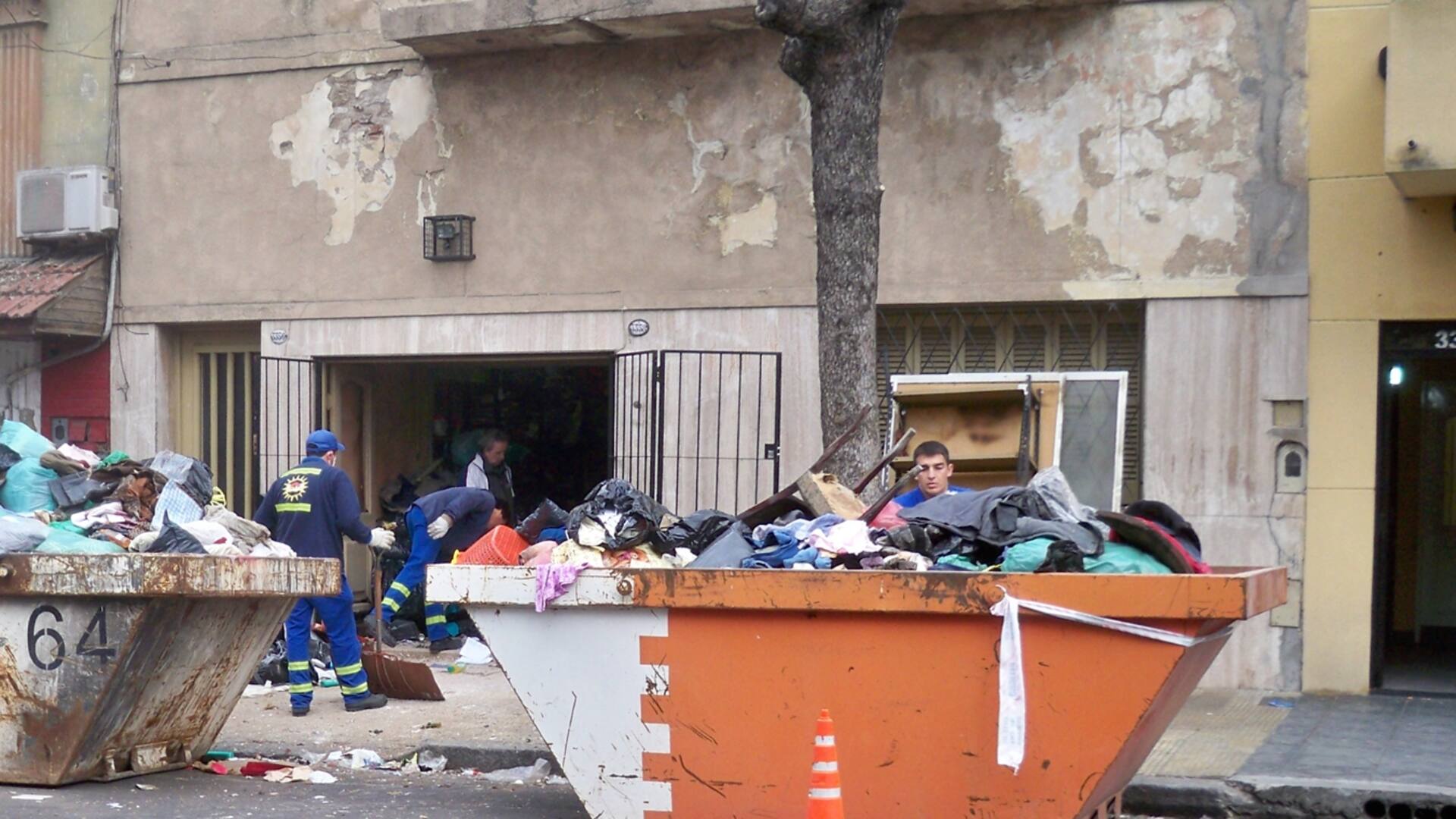 Trabajos de limpieza en el allanamiento