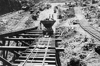 La obra maestra de ingeniería que dividió un país pero unió dos mundos y “acortó” el planeta