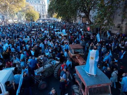 Tractorazo en la ciudad, marcha del campo