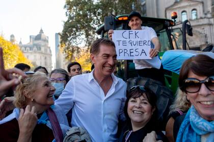 Tractorazo en la ciudad, marcha del campo
Santilli