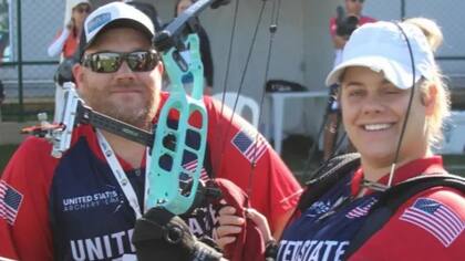Tracy Otto junto a su pareja Ricky Riessle.