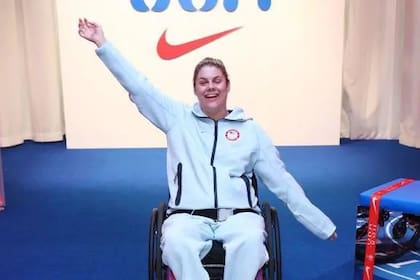 Tracy Otto representa a EE.UU. en tiro con arco en los Juegos Paralímpicos de París 2024