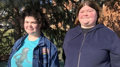Tracy Sherman y su hija de 14 años, Jaelynn Pérez